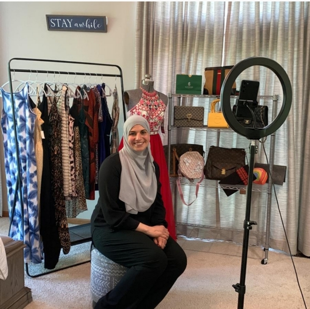 Meet your Posher, Fatin
